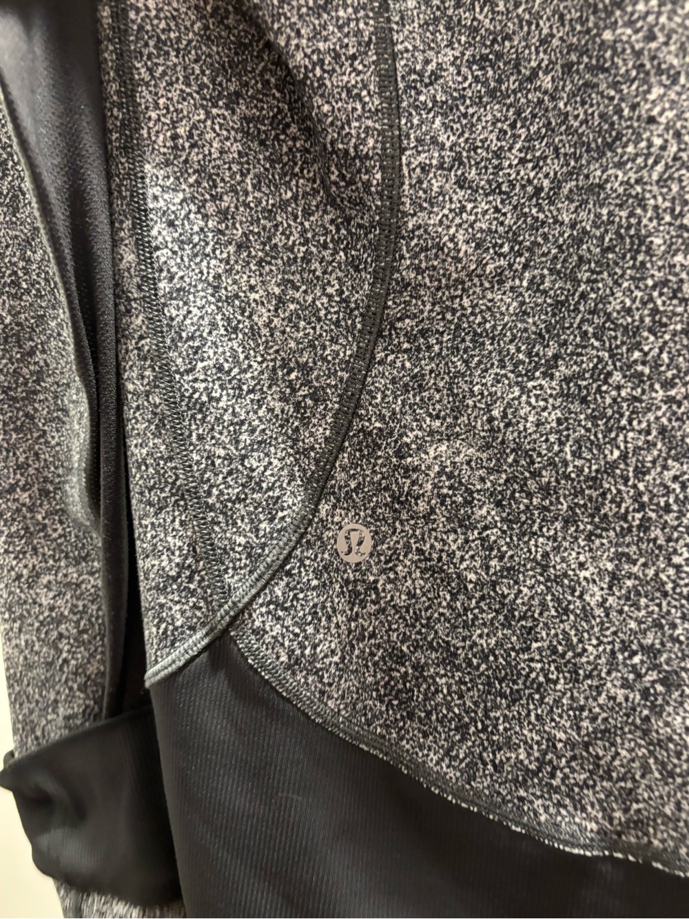💕Lululemon Daily Practice Jacket💕 - Picture 5 of 7